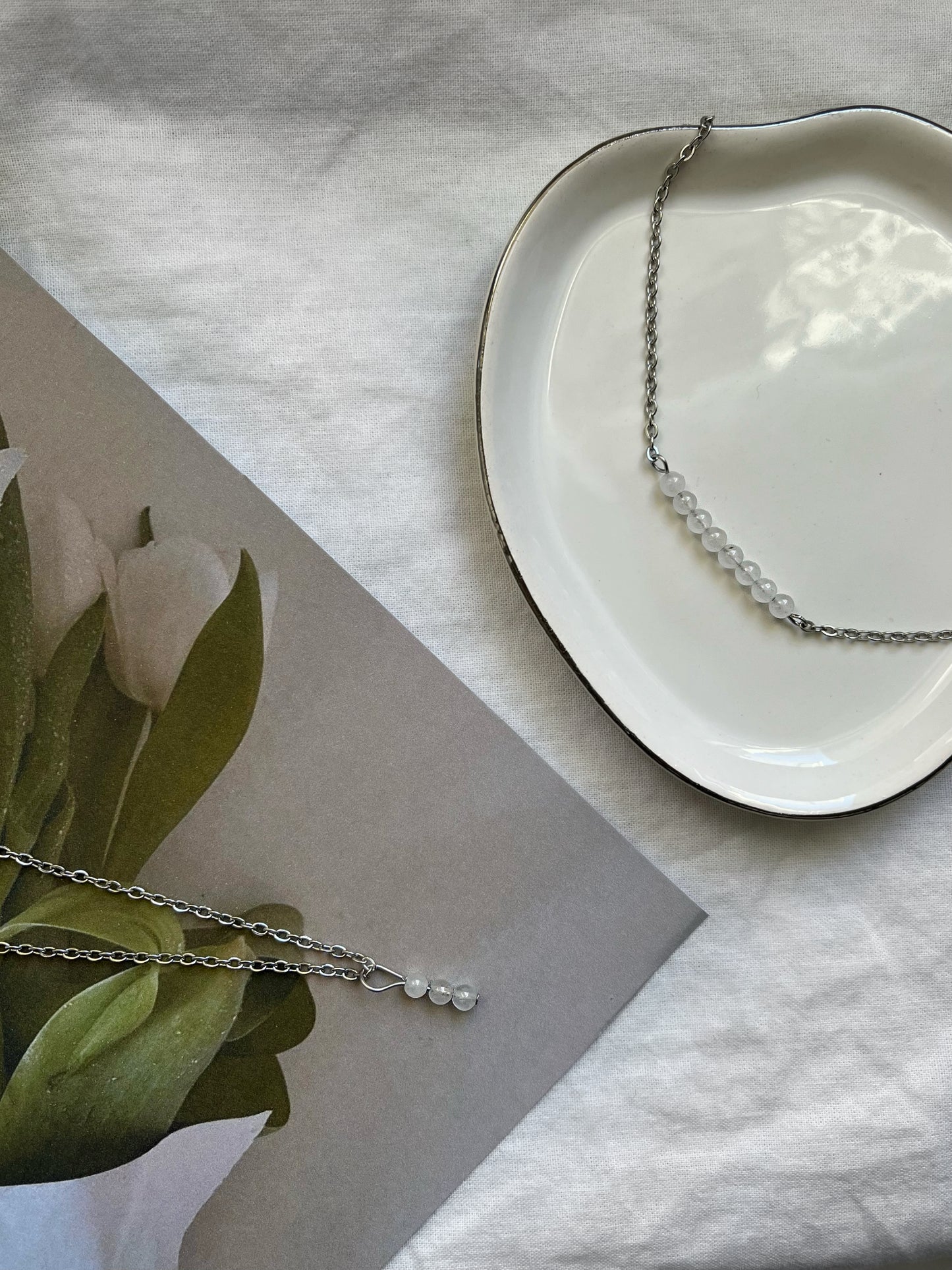 Ogrlica s poludragim kamenom