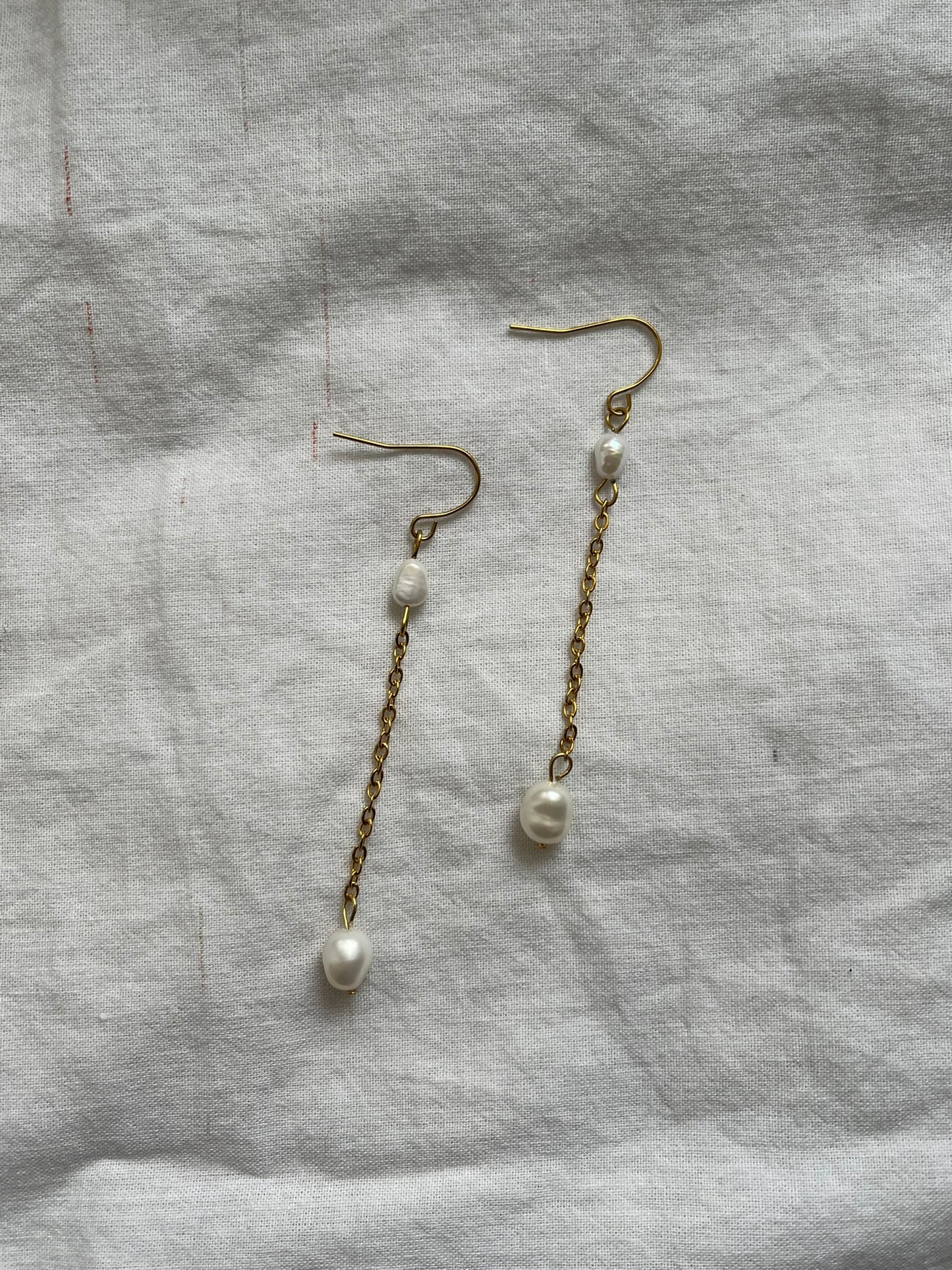 Viseće biserne naušnice