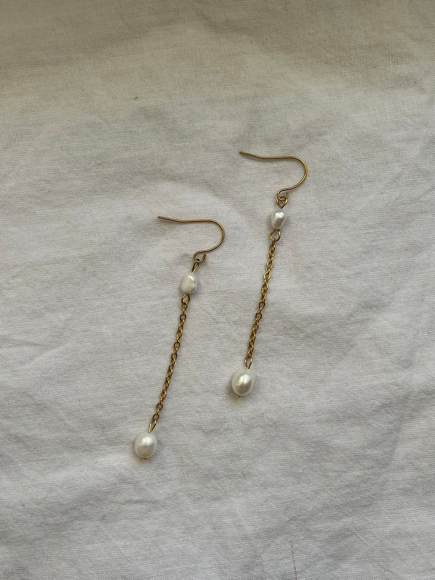 Viseće biserne naušnice